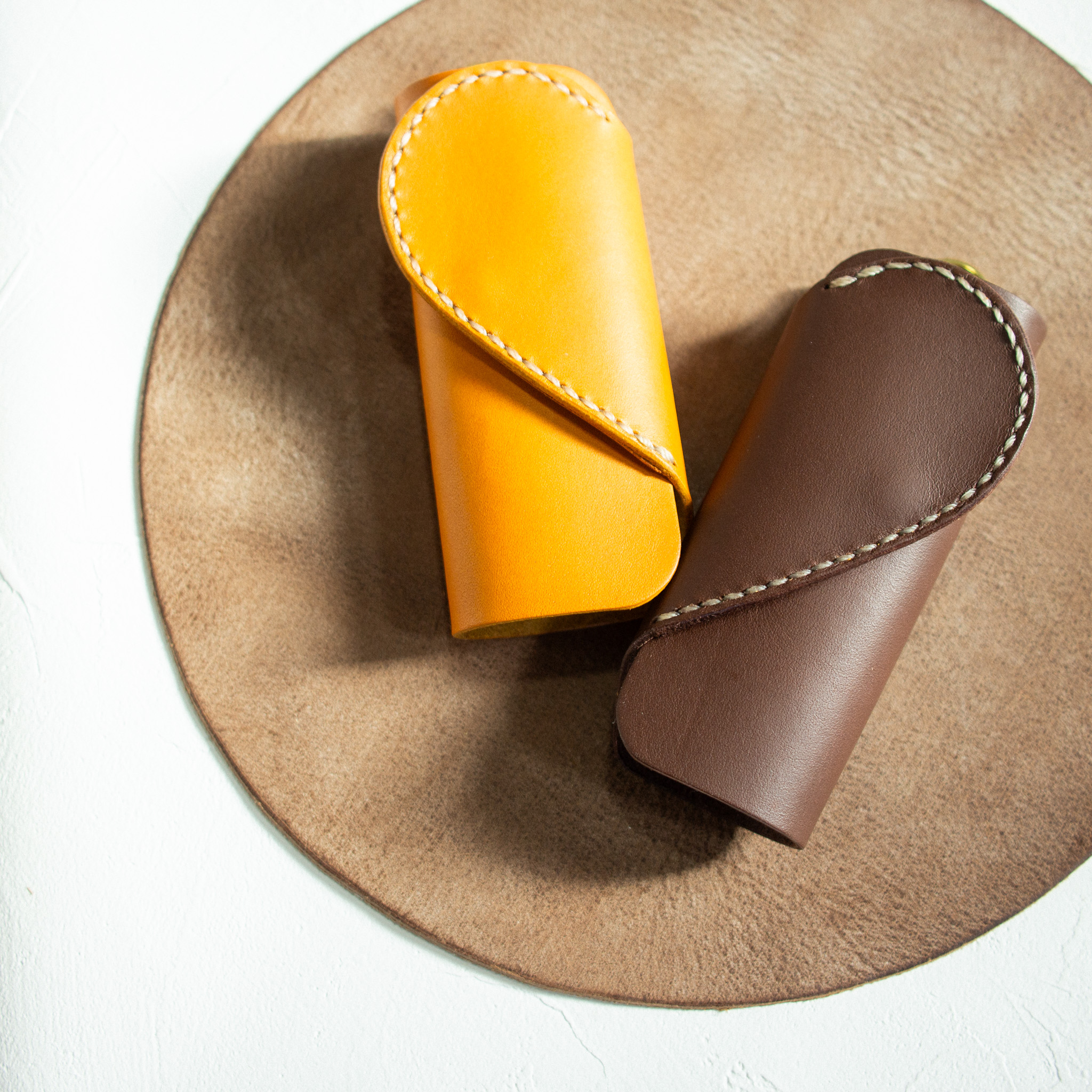 お揃いで使いたい ハートデザインの本革ペアキーケース